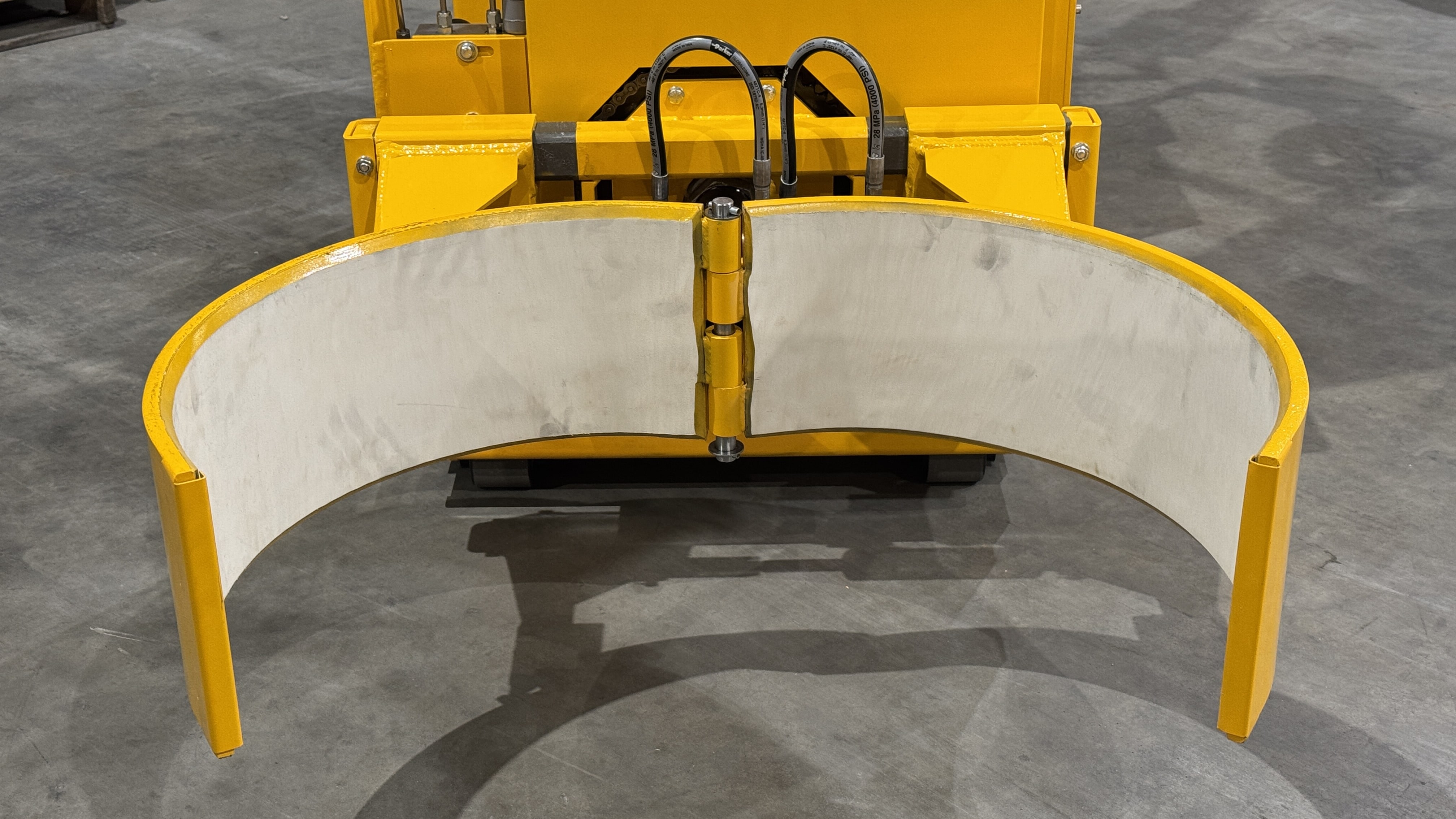 06-DH-with-CR-Clamp-Opened-min