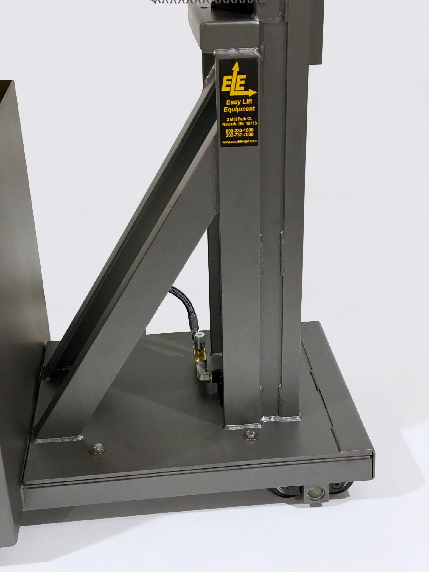 01-DH800-with-reinforced-mast-min-1