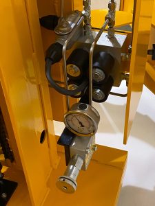 04-Drum-Hauler-with-Adjustable-Clamping-Pressure-closeup-min