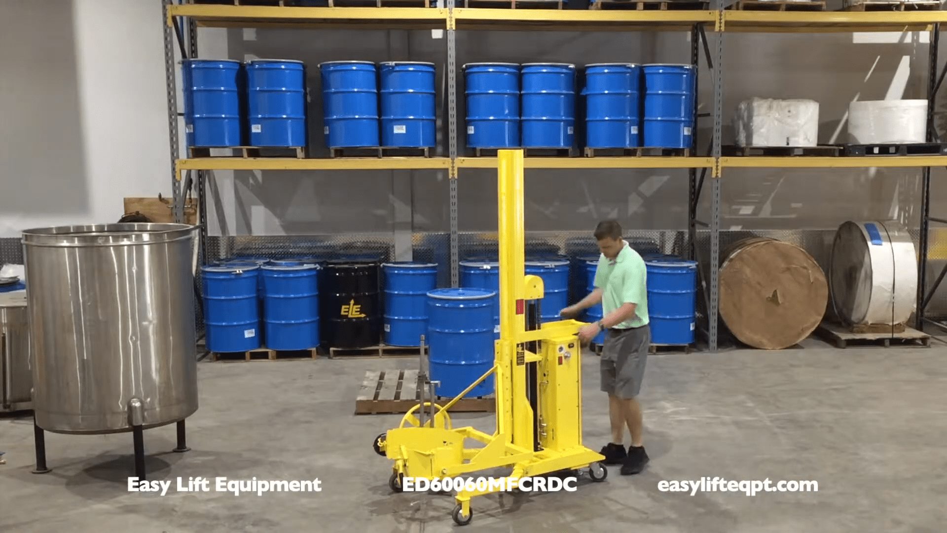 ED-DC-Powered-Drum-Dumper-with-Manual-Forward-Clamp-Rotator-Easy-Lift-Equipment-0-7-screenshot-min