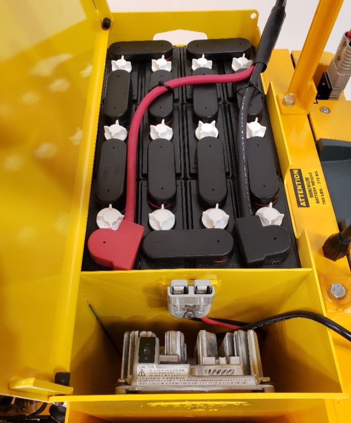 01-12-D85-7-Wet-Cell-with-Chargemate-1