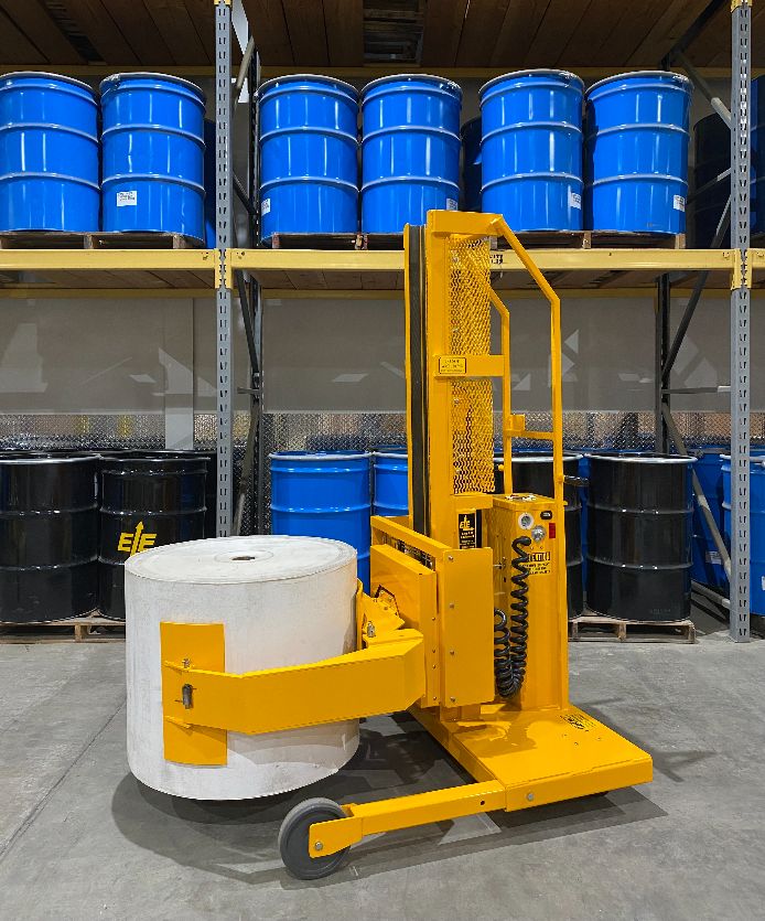 01-ER-with-RCR2336-16-Clamp-holding-a-roll