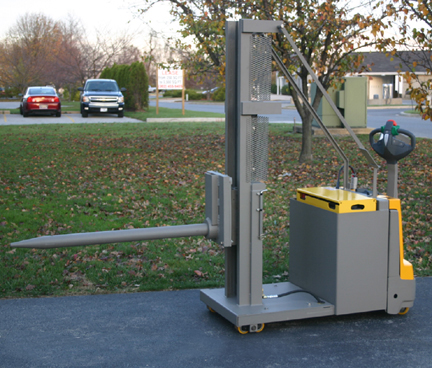 01-RH-with-Roll-Post-and-FDA-Compliant-Powder-Coating-1