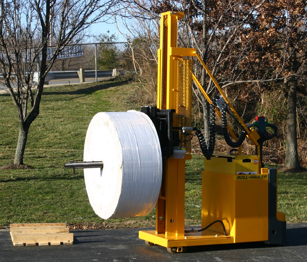 01-Roll-Hauler-with-Roll-Post-with-Rollers_1