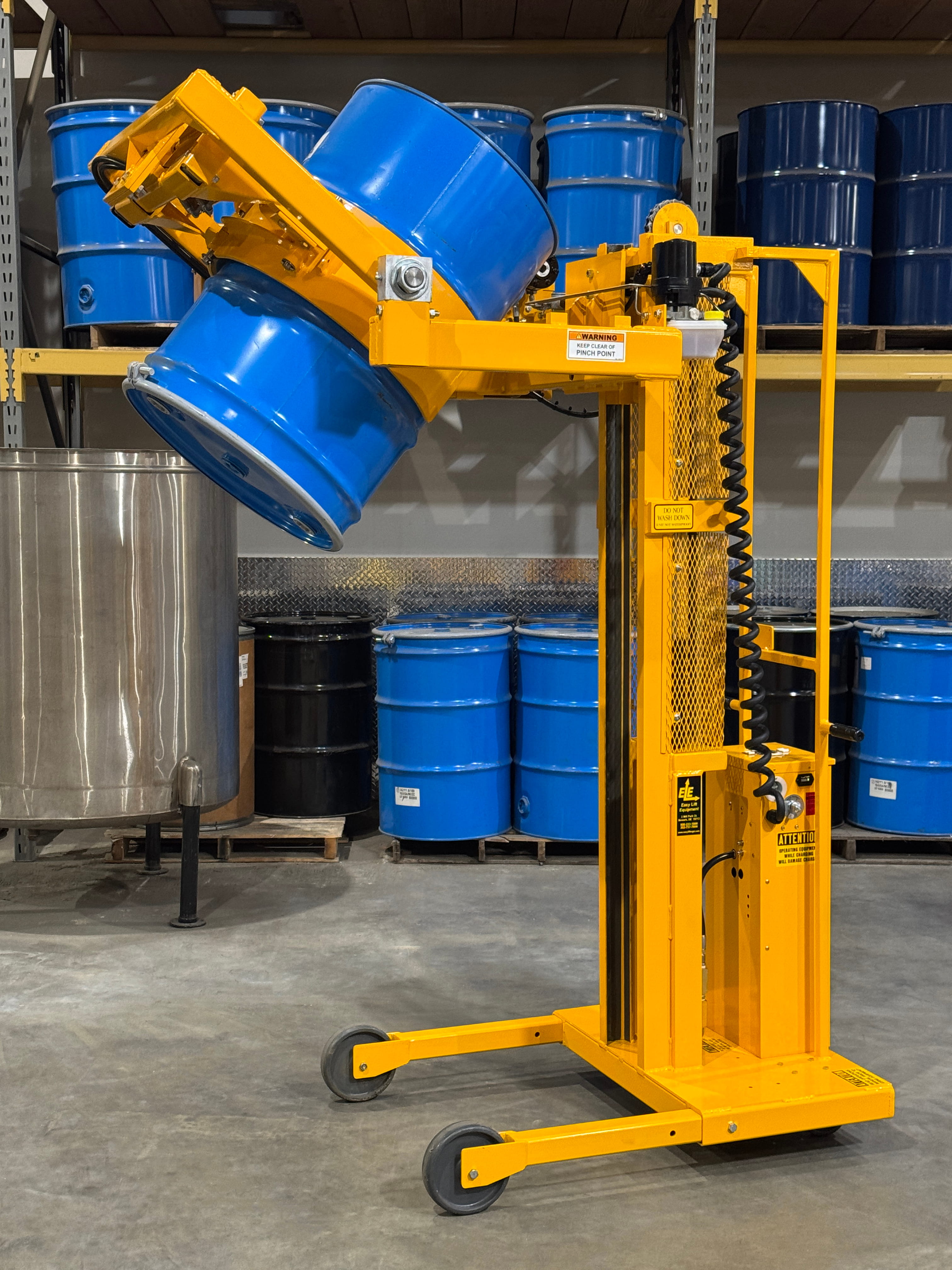 02-ED-DC-with-FCR-Clamp-pouring-steel-drum
