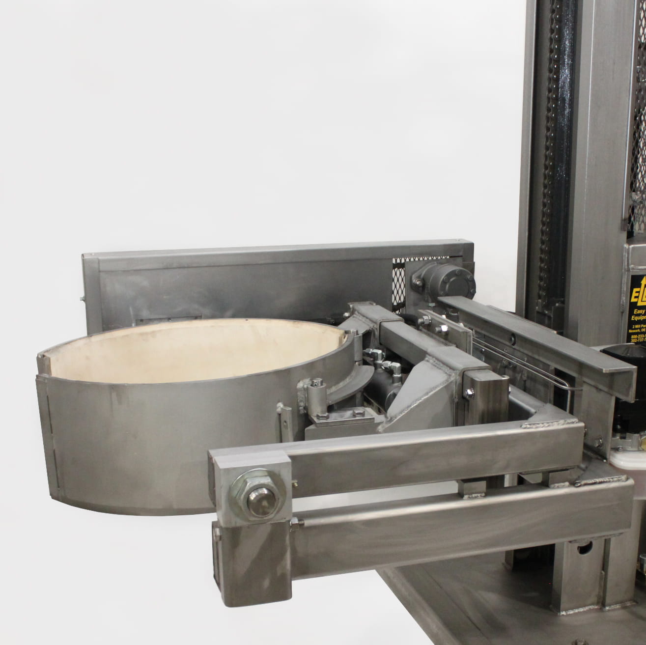 04-Closeup-of-FCR-Clamp-with-Stainless-Steel-Const
