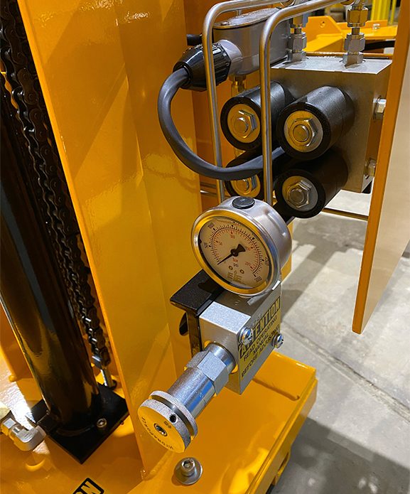 04-Roll-Hauler-with-Adjustable-Clamping-Pressure-closeup