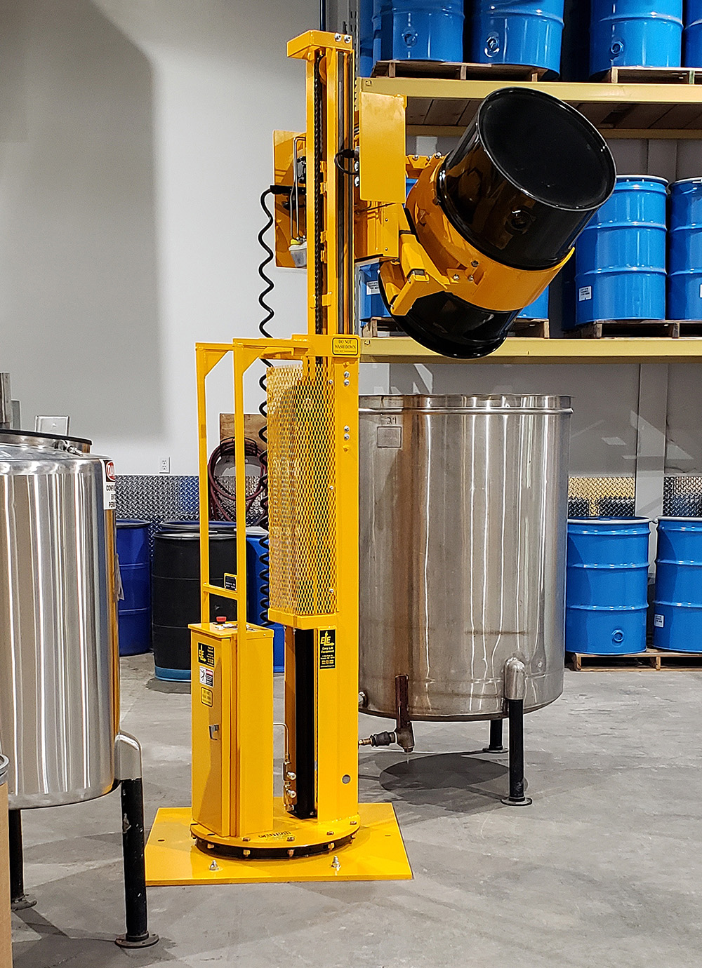 06-EDSR-with-CR-dumping-steel-drum-into-tank